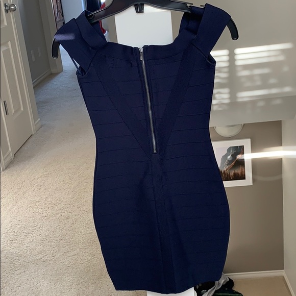 Guess Bodycon Dress - Picture 4 of 8